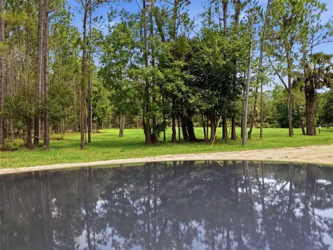2140 St Johns River Rd, Astor, FL 32102