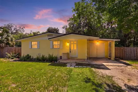 810 S Massachusetts Ave, Deland, FL 32724