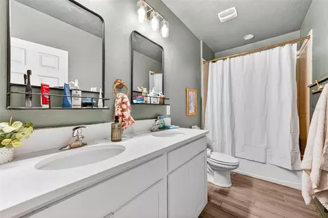 Bath - 340 Wiregrass Ave, Melbourne, FL 32904 photo 4 of 4