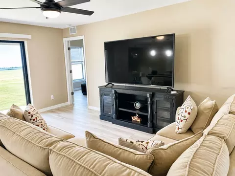 Living - 1604 Ellington Dr, Dundee, FL 33838 photo 1 of 1