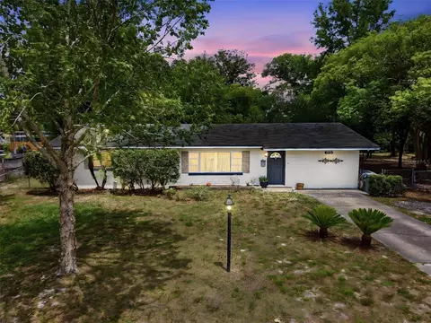 1713 Pine Ave, Deland, FL 32724
