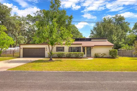 202 Sandspur Ln, Deland, FL 32724
