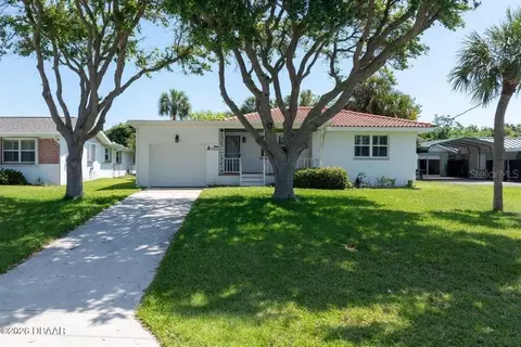 2825 Gladys Ter, Daytona Beach, FL 32118