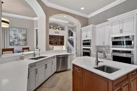 Kitchen - 1117 Oxbridge Ln, Ormond Beach, FL 32174 photo 4 of 7