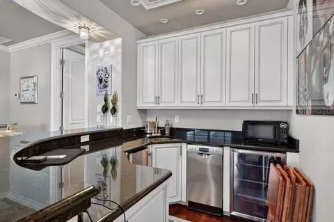Kitchen - 1117 Oxbridge Ln, Ormond Beach, FL 32174 photo 6 of 7