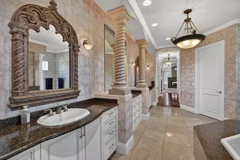 Bath - 1117 Oxbridge Ln, Ormond Beach, FL 32174 photo 3 of 10
