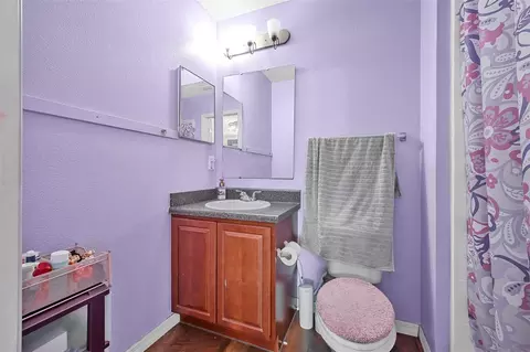 Bath - 120 Los Arbor Dr, Deland, FL 32724 photo 4 of 7