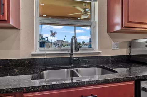Kitchen - 120 Los Arbor Dr, Deland, FL 32724 photo 3 of 3