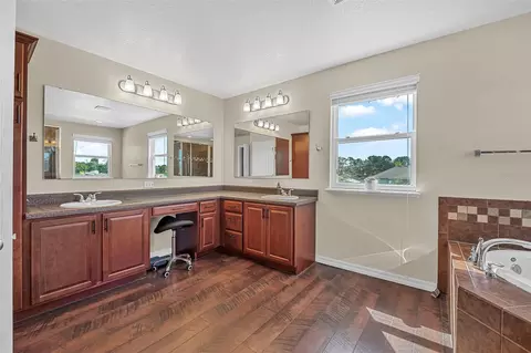 Bath - 120 Los Arbor Dr, Deland, FL 32724 photo 5 of 7