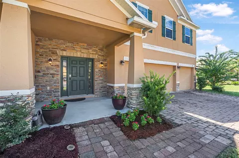 Exterior - 120 Los Arbor Dr, Deland, FL 32724 photo 9 of 10