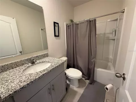 Bath - 2730 Silver Canoe Dr, Edgewater, FL 32141 photo 3 of 3