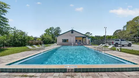 Exterior - 302 Gatewood Ct, Ormond Beach, FL 32174 photo 10 of 14