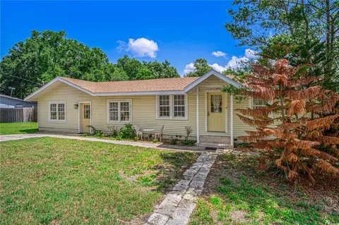 3545 Perkins Ave, Mount Dora, FL 32757
