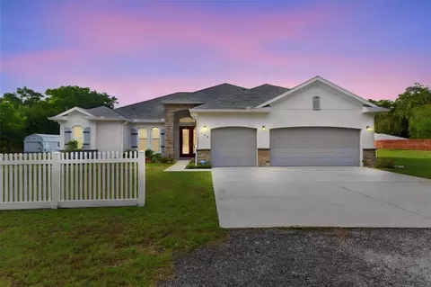 135 Mills Rd, Deland, FL 32724