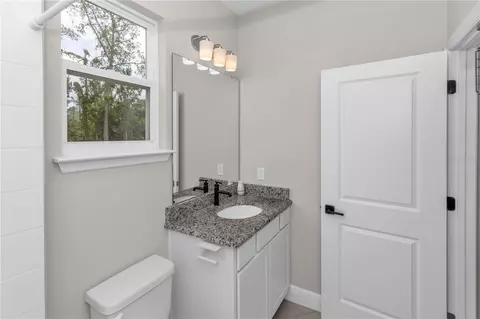 Bath - 790 Hyperion Dr, Debary, FL 32713 photo 7 of 7