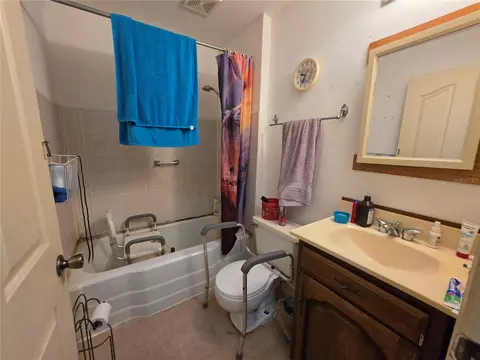 Bath - 35245 William Ln, Eustis, FL 32736 photo 1 of 2