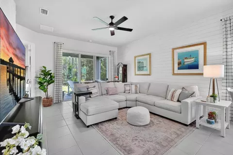Living - 17 Newhaven Ln, Ormond Beach, FL 32174 photo 1 of 3