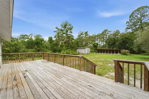 Exterior - 41707 Aspen St, Eustis, FL 32736 photo 9 of 13