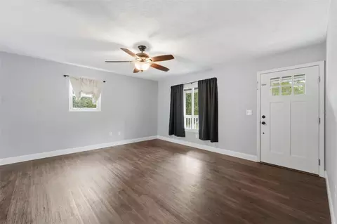 Living - 41707 Aspen St, Eustis, FL 32736 photo 4 of 4