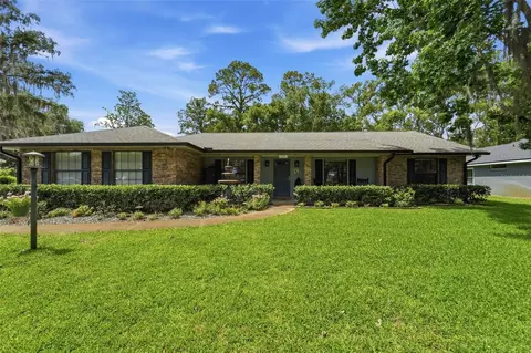 386 Lake Charles Rd, Deland, FL 32724