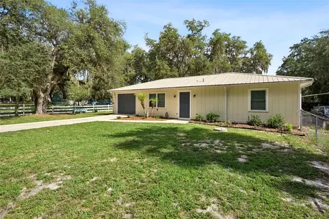 24623 N George St, Astor, FL 32102
