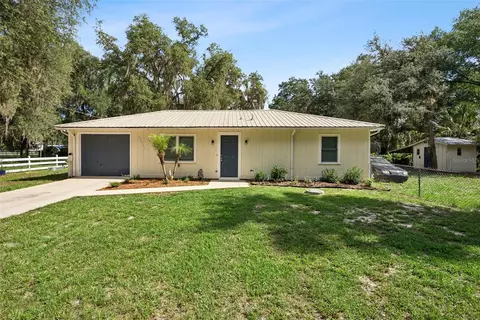 24623 N George St, Astor, FL 32102