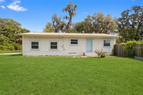 1429 E Howry Ave, Deland, FL 32724