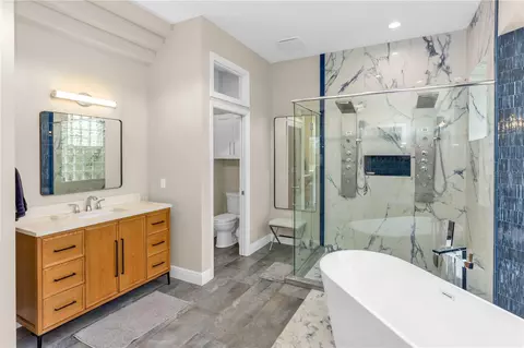 Bath - 236 Eagle Estates Dr, Debary, FL 32713 photo 1 of 7