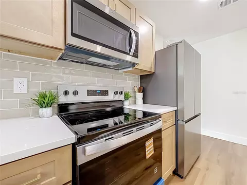 Kitchen - 948 NE 6th St, Ocala, FL 34470 photo 4 of 6