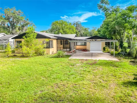 Exterior - 948 NE 6th St, Ocala, FL 34470 photo 6 of 9
