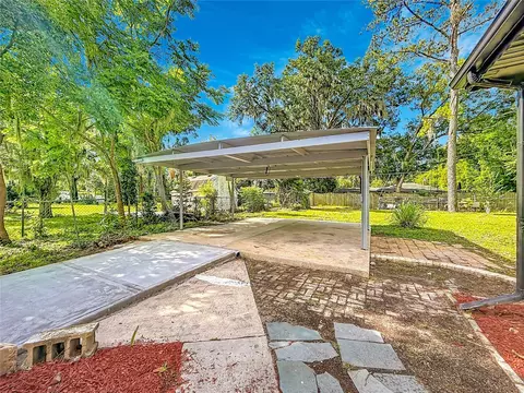 Exterior - 948 NE 6th St, Ocala, FL 34470 photo 4 of 9