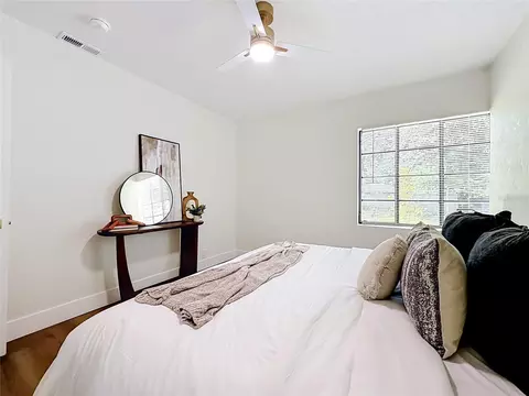 Bedroom - 948 NE 6th St, Ocala, FL 34470 photo 4 of 13