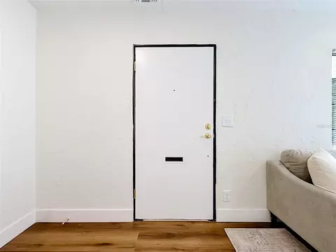 Entry Way - 948 NE 6th St, Ocala, FL 34470 photo 1 of 1