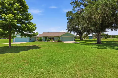 1200 N Hart Rd, Geneva, FL 32732