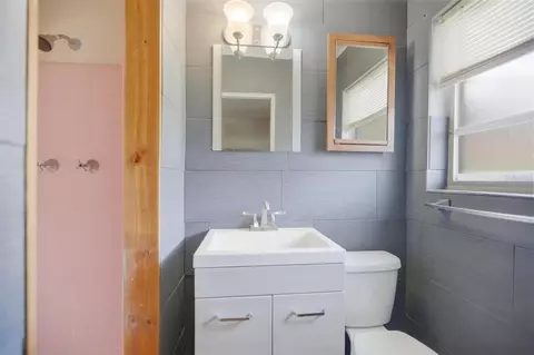 Bath - 120 Valencia Rd, Rockledge, FL 32955 photo 2 of 2