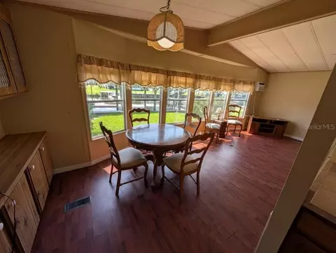 154 Moonlite Dr, Welaka, FL 32193 photo 6
