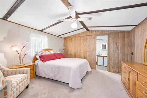 Bedroom - 55521 Front St, Astor, FL 32102 photo 5 of 7