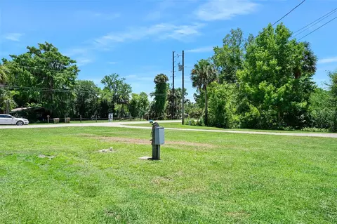 Exterior - 55521 Front St, Astor, FL 32102 photo 7 of 7