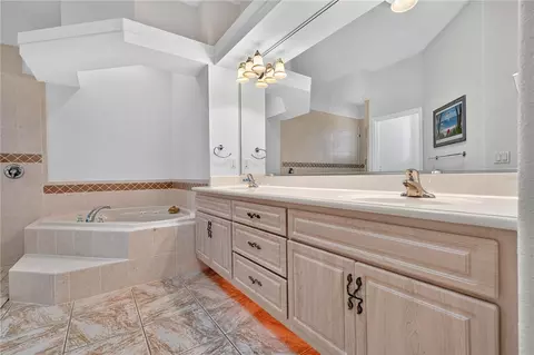 Bath - 1435 Dolph Cir, Ormond Beach, FL 32174 photo 2 of 11