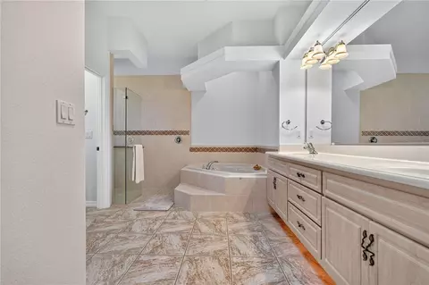 Bath - 1435 Dolph Cir, Ormond Beach, FL 32174 photo 1 of 11