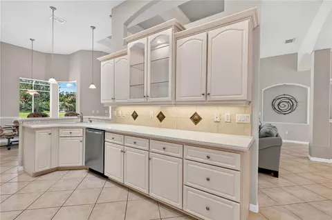 Kitchen - 1435 Dolph Cir, Ormond Beach, FL 32174 photo 5 of 8