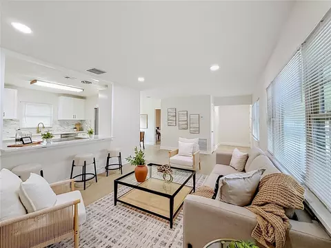 Living - 516 S Exeter St, Eustis, FL 32726 photo 4 of 5