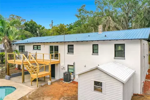 Exterior - 516 S Exeter St, Eustis, FL 32726 photo 4 of 9