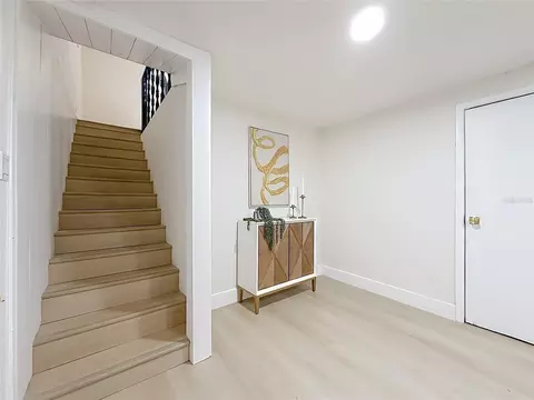 Entry Way - 516 S Exeter St, Eustis, FL 32726 photo 2 of 2