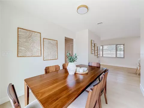 Dining - 516 S Exeter St, Eustis, FL 32726 photo 3 of 4
