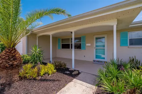 Exterior - 132 Dawn Dr, Ormond Beach, FL 32176 photo 4 of 9