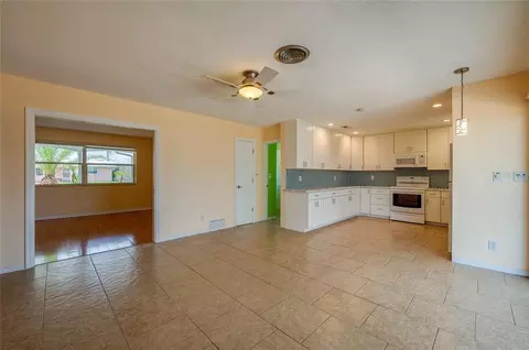 Living - 132 Dawn Dr, Ormond Beach, FL 32176 photo 2 of 5