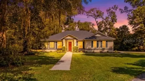 1085 Taylor Rd E, Deland, FL 32724