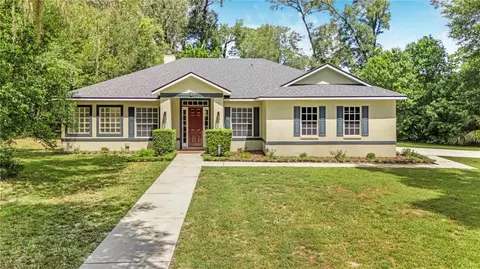 1085 Taylor Rd E, Deland, FL 32724