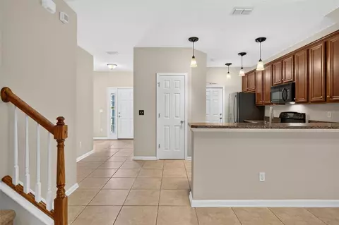 Entry Way - 72 Amistad Dr, Saint Augustine, FL 32086 photo 6 of 10